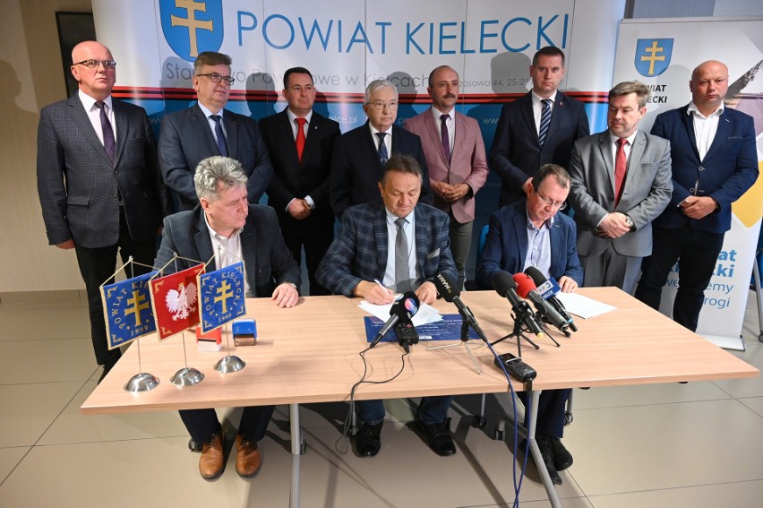 Nareszcie! Droga biegnąca przez gminy Chmielnik, Pierzchnica i Raków będzie wyremontowana! Wielka kasa z programu Polski Ład 