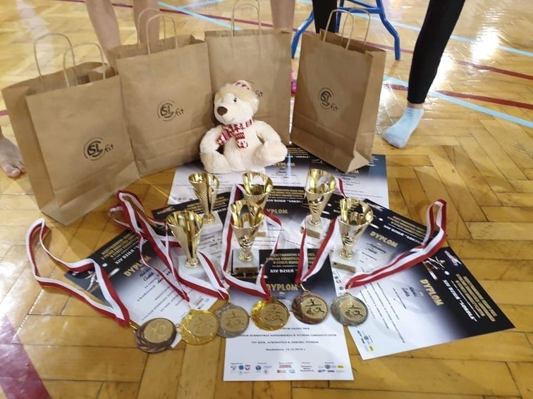 (ZDJĘCIA) Drużyna Gym Team z Radomia wywalczyła pięć medali