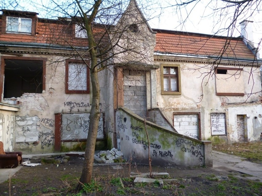 Kolejne piękne kamienice znikną z mapy Wrocławia. Mieszkańcy oburzeni (ZDJĘCIA)