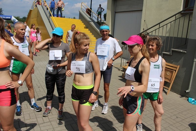 W Piekarach Śląskich biegacze rywalizowali przy pięknej...