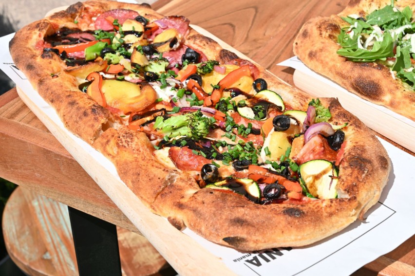 "Pizzamania" - pierwsza taka pizzeria w regionie. W trzy minuty, w jednej cenie i z nieograniczoną ilością składników [WIDEO, ZDJĘCIA]
