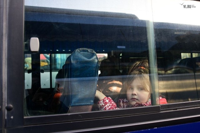 Dzieci z ukraińskiego Mariupola są wywożone na rosyjski Daleki Wschód. W czwartek 308 deportowanych mieszkańców Mariupola, w tym 90 dzieci, trafiło do Władywostoku.