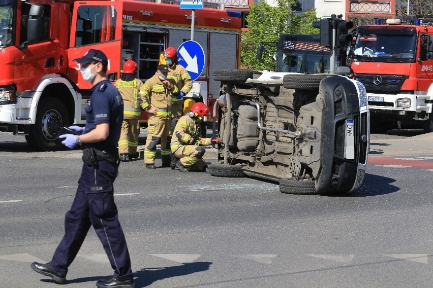 Wypadek na Nowym Dworze, na skrzyżowaniu Strzegomskiej i...