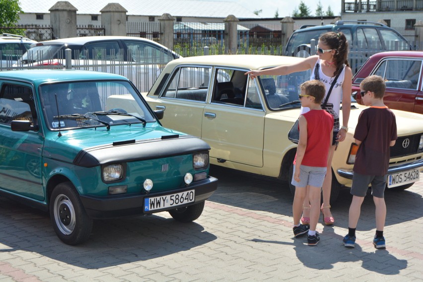 Oldtimer w Rzekuniu 2018: zlot fanów starej motoryzacji [ZDJĘCIA+WIDEO]