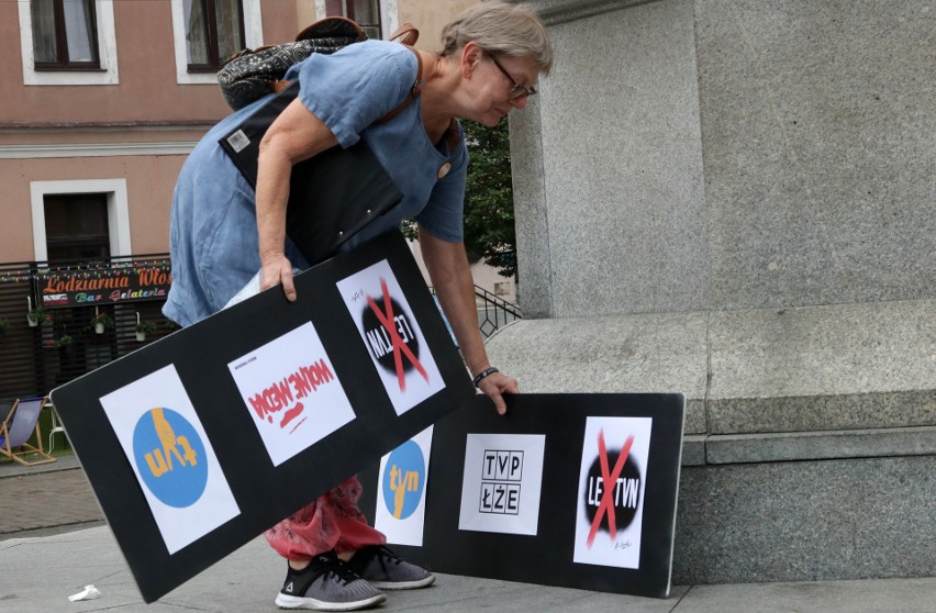 Protest w obronie wolnych mediów w Grudziądzu odbył się na...