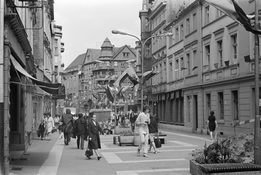 Zielona Góra sprzed lat. Poznajecie te miejsca?