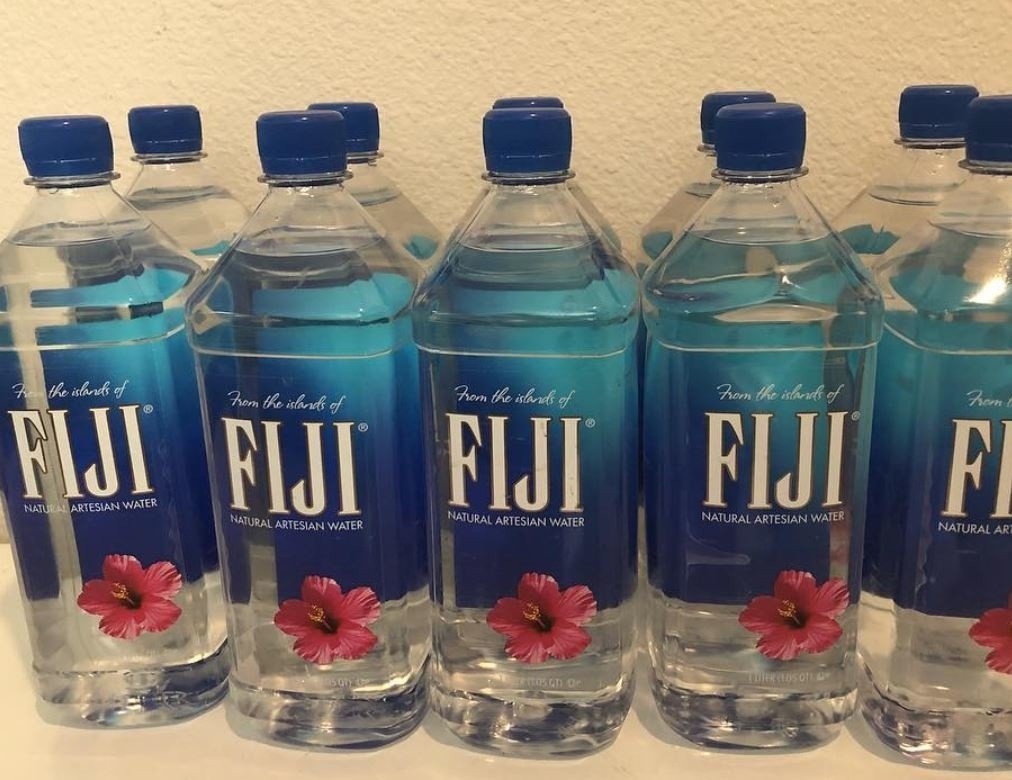 Woda Fiji w sklepach Lidl | Tygodnik Ostrołęcki