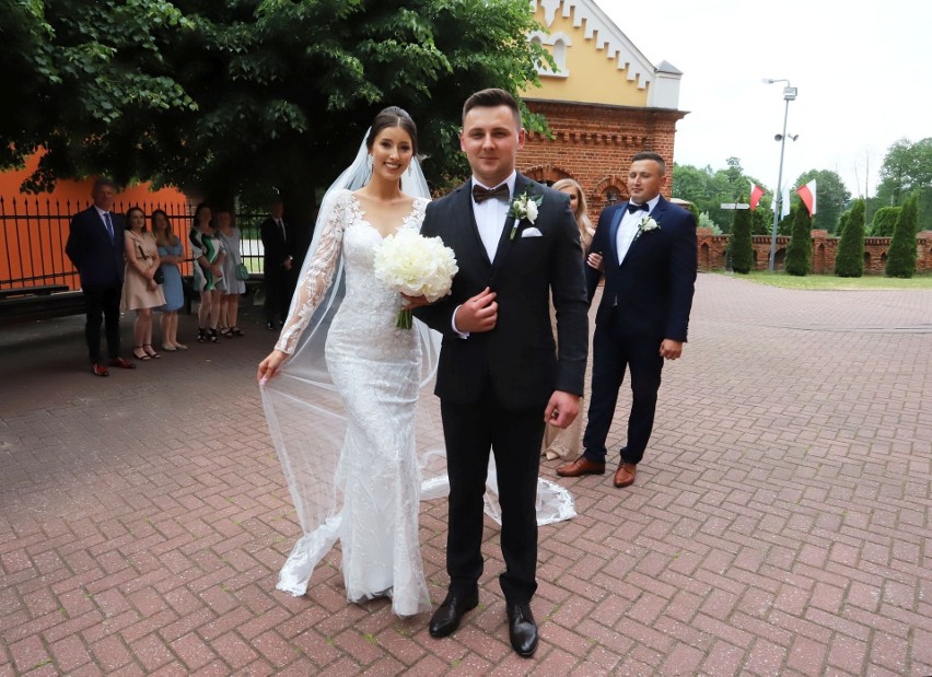Miss Polski Paulina Maziarz wzięła ślub w sukni szytej w kieleckim salonie Secret Angel. Wyglądała bajecznie (ZDJĘCIA)