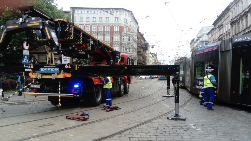 Wykolejenie tramwaju na Pomorskiej 