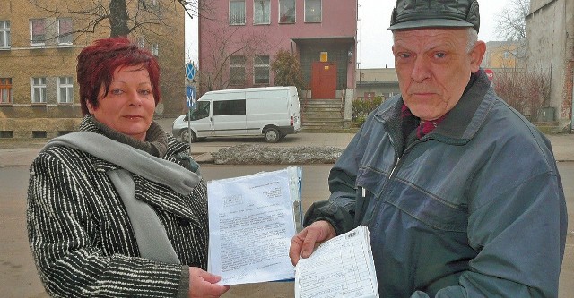 Kazimierz Jóźwiak i Agnieszka Urbańska próbują wyjaśnić, gdzie podziały się pieniądze działkowców.