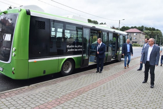 W powiecie wodzisławskim testują elektryczne autobusy.Zobacz kolejne zdjęcia. Przesuwaj zdjęcia w prawo - naciśnij strzałkę lub przycisk NASTĘPNE