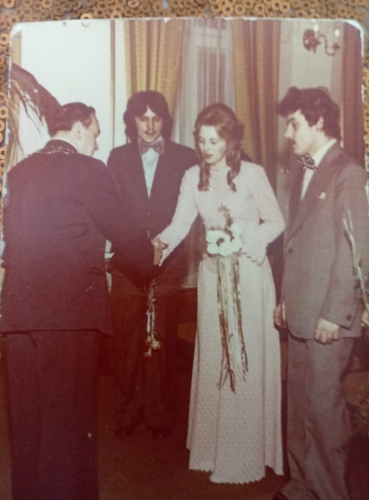 1979 rok. Krzysztof (z prawej) bierze ślub z Bożeną....