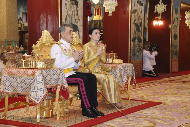 Królewska para w Tajlandii podlega szczególnej ochronie prawnej.