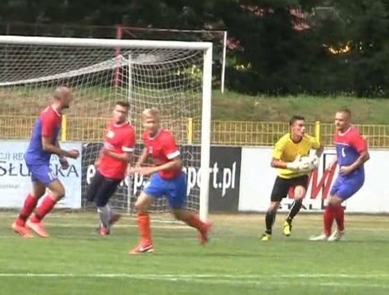 W spotkaniu towarzyskim, IV-ligowy Gryf Słupsk przegrał z III-ligowym Pomorzem Potęgowo 0:2 (0:1).