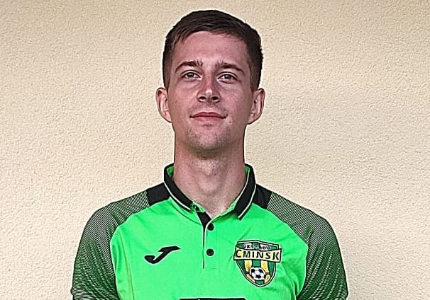Wiktor Gola w Partyzancie Radoszyce z powodzeniem występował przez 2 sezony na boiskach IV ligi, a potem Klasy A. W poprzednim sezonie rozegrał 24 spotkania i strzelił 4 gole. Teraz zagra w Grodzie Ćmińsk.