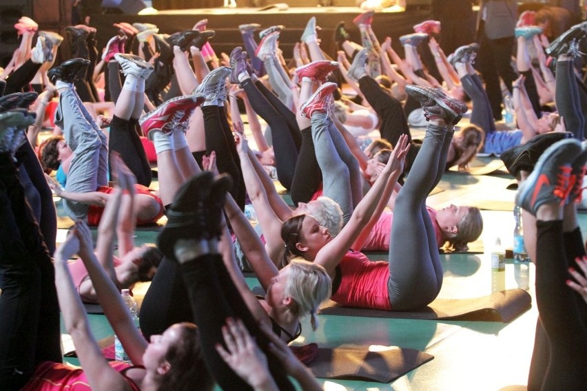 Fitness w hali Orbita. Z żoną Roberta Lewandowskiego ćwiczyło 500 osób (ZDJĘCIA)