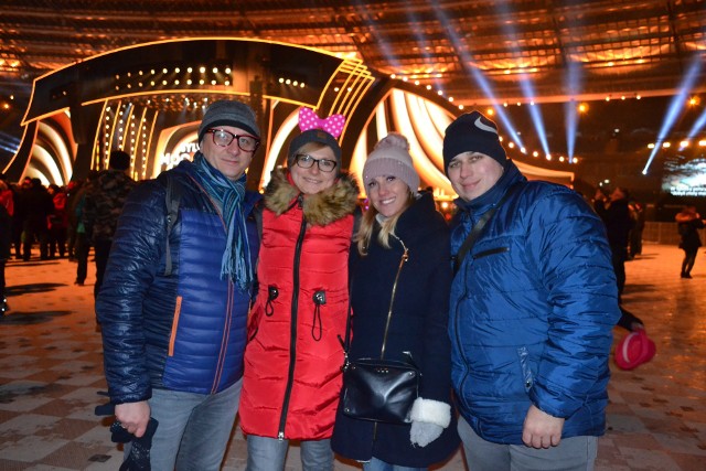 Mirosława, Łukasz, Agnieszka i Krzysztof przyjechali na imprezę z Bydgoszczy. Zachęciła ich różnorodność wokalistów, którzy wystąpili na Stadionie Śląskim oraz możliwość zobaczenia ich na żywo.