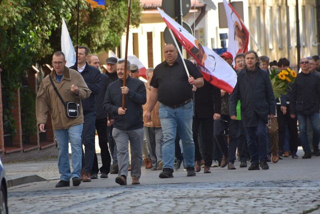 Męski różaniec na ulicach Sieradza