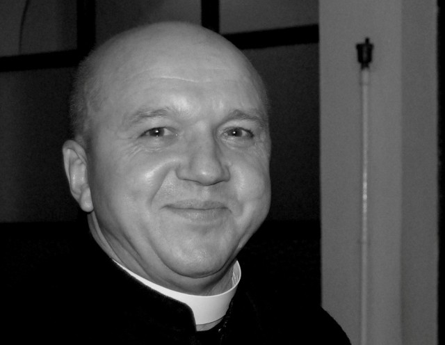 W wieku 66 lat zmarł ksiądz kanonik Szczepan Iskra, proboszcz parafii pw. świętego Jana Chrzciciela w Magnuszewie, który pracował w parafiach w województwie świętokrzyskim.