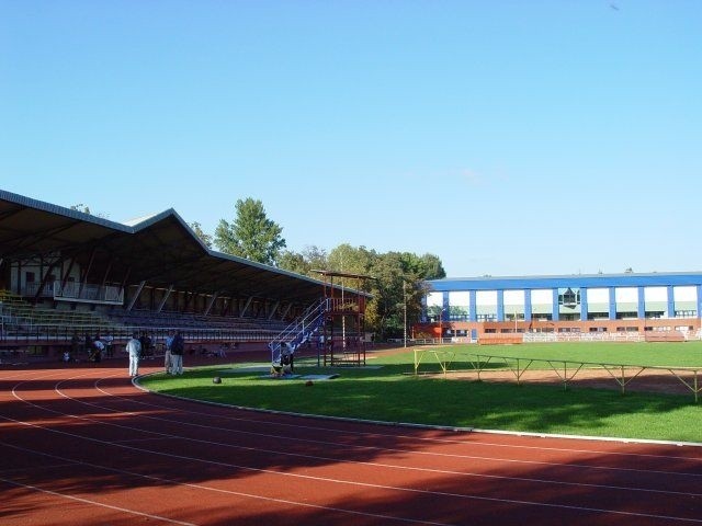 Stadion lekkoatletyczny przy ul. 11 Listopada.