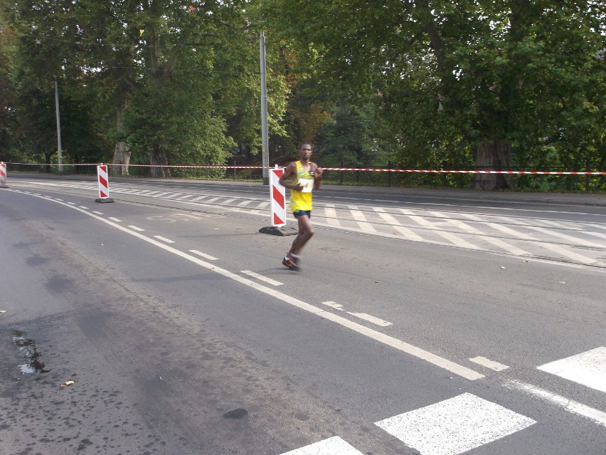 Maraton Wrocław 2014. Kenijczycy zdominowali bieg. Kangogo blisko rekordu (WYNIKI, ZDJĘCIA)