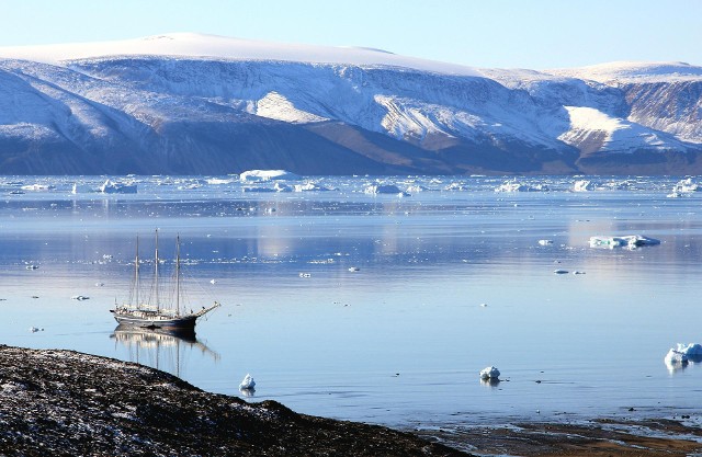 Grenlandia jest szczególnie narażona na skutki globalnego ocieplenia. Zdjęcie ilustracyjne