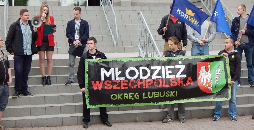 Młodzież Wszechpolska protestowała przeciwko przyjęciu imigrantów (zdjęcia, wideo)