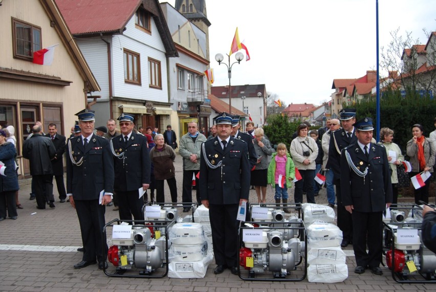 Kazimierz Płatek (w środku), Zasłużony dla Ziemi Dobczyckiej