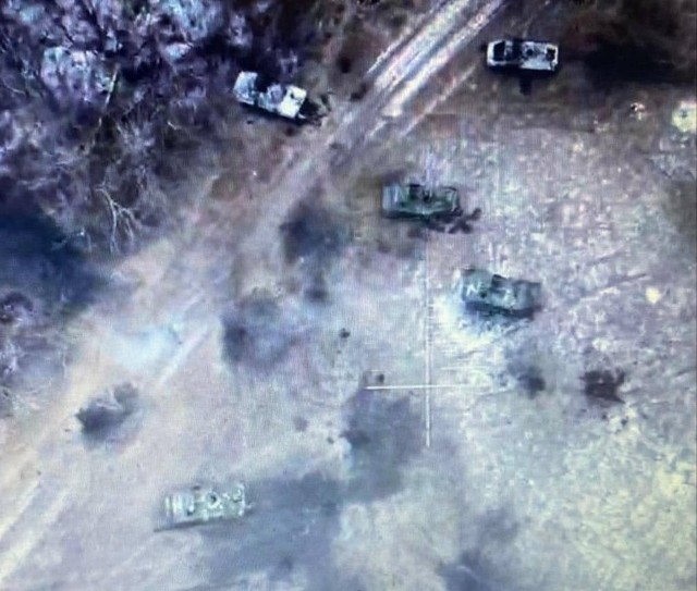 Ukraińskie drony w akcji. Skutecznie niszczą czołgi wroga.