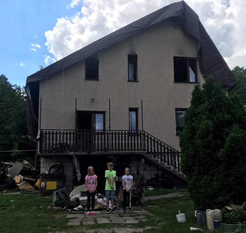 Potrzebna pomoc dla pogorzelców, którzy stracili dom w gminie Kozienice. Odbudujmy dom, przywróćmy radość życia!