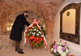 55. rocznica ingresu abp. Ignacego Tokarczuka. Samorządowcy złożyli kwiaty w krypcie [ZDJĘCIA]