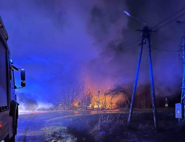 Pożar pustostanu w Suskowoli. Więcej na kolejnych slajdach.