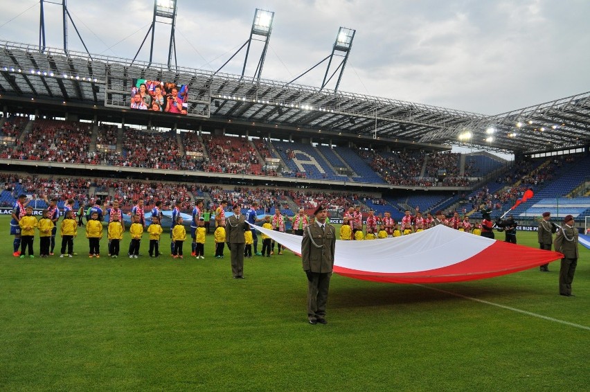 Wisła - Ruch 1-2: "Biała Gwiazda" na dnie tabeli po czwartej porażce z rzędu w ekstraklasie [WIDEO]