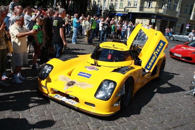 Swoją wyścigową Ultimą GTR przyjechał Jerzy Dziewulski.