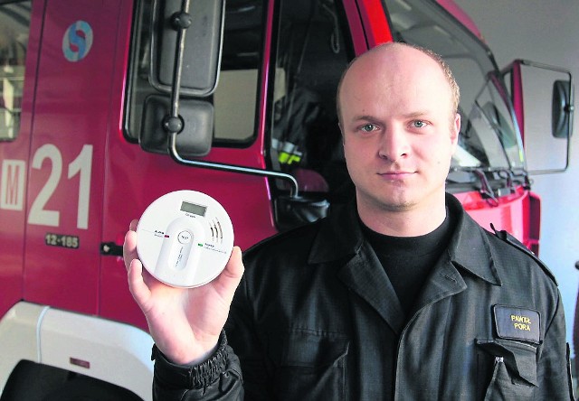 - Czujnik czadu może uratować życie lub zdrowie - mówi Paweł Pora z białobrzeskiej straży pożarnej.