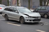 Wrocław: Wypadek na pl. Orląt Lwowskich. Zderzyły się mitsubishi i renault (ZDJĘCIA)