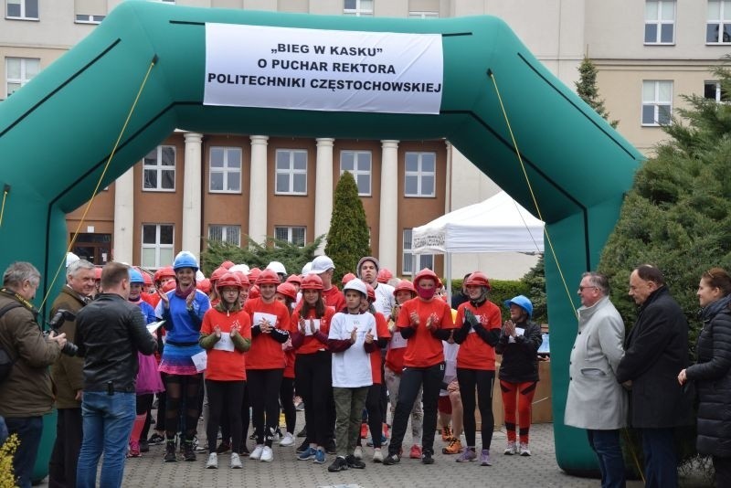 Częstochowa. "Bieg w kasku" 2019 w ramach akcji "Dziewczyny...