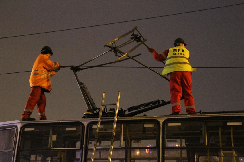 Tramwaje nocne we Wrocławiu kursowały do 2003 r. W mieście...