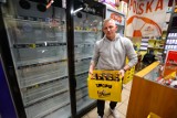 Wrocławska, nocna prohibicja uderza w małych przedsiębiorców. Po 16 latach zamyka się całodobowy sklep monopolowy