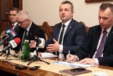 Znamy nowe nazwy ulic "zdekomunizowanych" przez wojewodę w 13. miastach i wsiach regionu