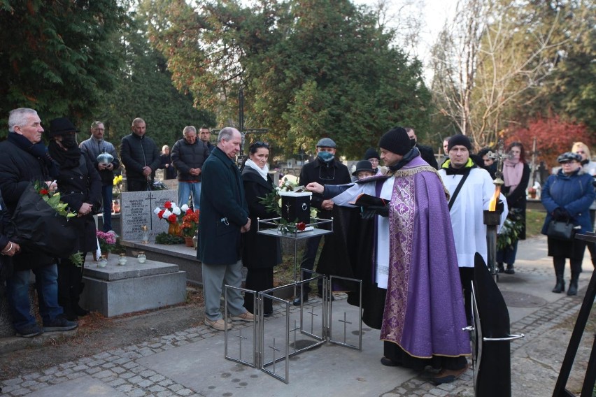 17.11.2021, Kraków: pogrzeb Huberta Skupnika