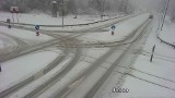 Zima wróciła na małopolskie drogi. Duże problemy kierowców w części województwa [ZDJĘCIA]