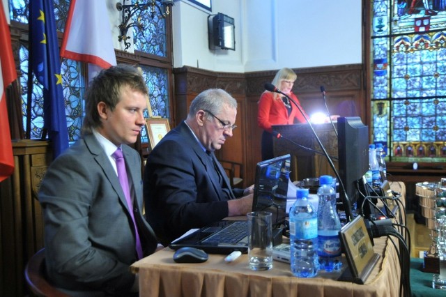 Podczas środowej sesji Rady Miasta radni nie udzielili prezydentowi Maciejowi Kobylińskiemu absolutorium z wykonania budżetu miasta za 2012 rok