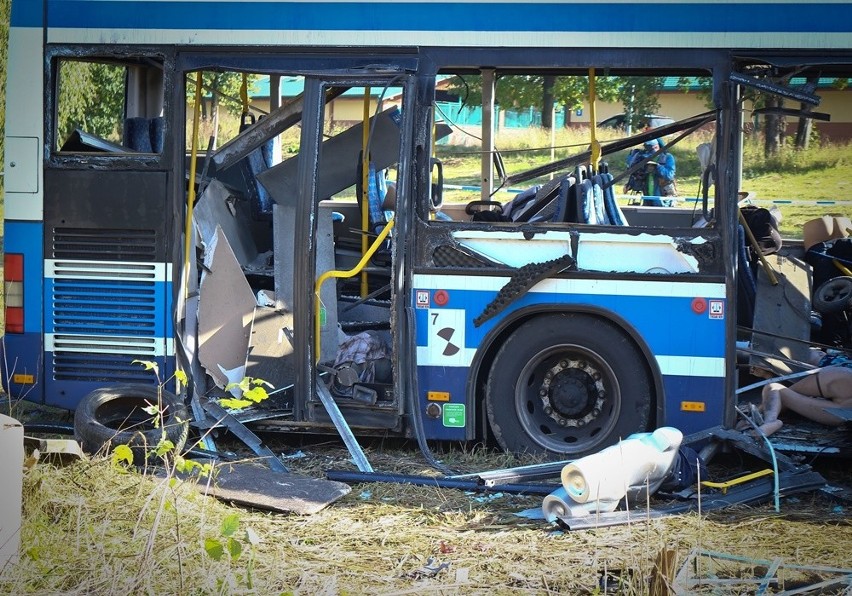 Wrocław: Tak wygląda autobus po wybuchu bomby