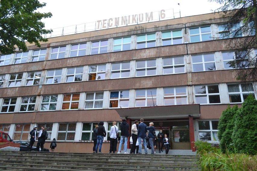 Rozpoczęcie roku szkolnego 2020/2021 w Technikum nr 6 im....