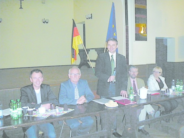 Zebranie powiatowe odbyło się w Czarnowąsach. Nowym liderem został wybrany Józef Żymła (drugi z lewej).