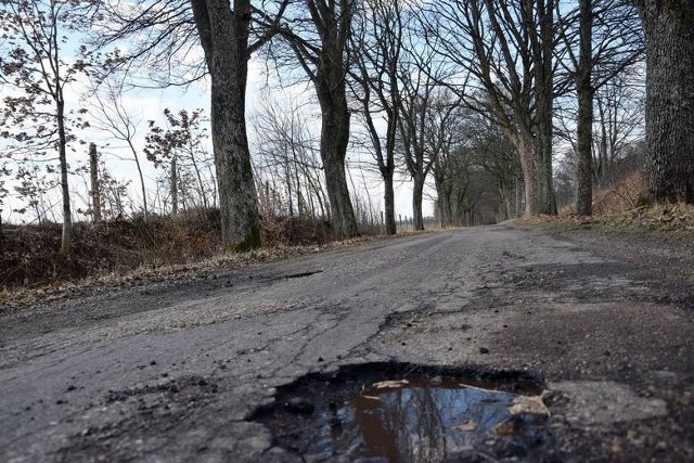 Burmistrz Miastka chce dołożyć 1 mln zł do przebudowy drogi powiatowej Role - Rozjazd