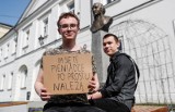 Happening pod I LO w Rzeszowie - Solidarnie z nauczycielami! [ZDJĘCIA]