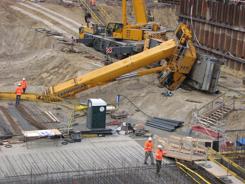 Wrocław, wypadek na terenie budowy biurowca firmy Skanska....