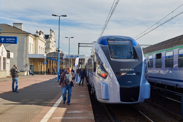 PKP Intercity pasażerom w Lublinie pokazało nowy pociąg niecały miesiąc temu. Dart miał wyjechać na tory w grudniu